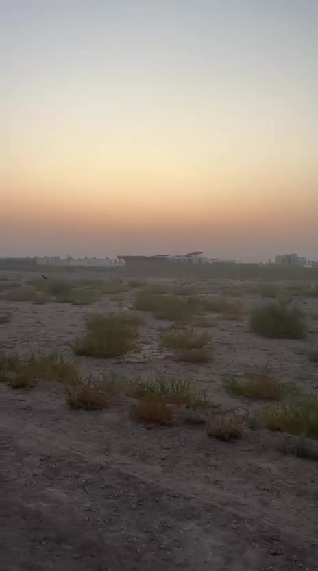 ‏السلام عليكم
‏دوانم للبيع طابو سند 25 بأسمي فقط 
قريبة من الشارع العام
‏المساحة  2 دونم  
‏تباع كاملة أو حسب الطلب
متوفر ماء و كهرباء و قريبة من منطقة سكنية و قريبة على الشاليهات
تنفع سكن او استثمار  
‏العنوان : بغداد - ابو غريب الحمدانية هور الباشا
مقابل مزرعة باركود 
للاستفسار اكثر الاتصال على :- 
***********

