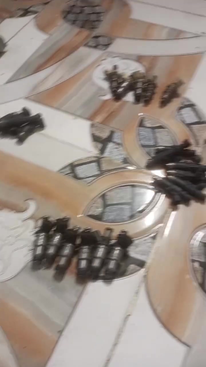 المكان بصرة
***********
