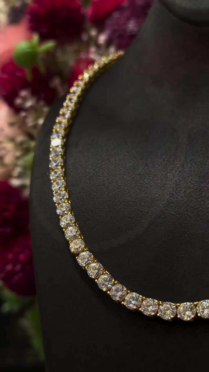21k—45.31gram

Gardana

#gold #jewelry #diamond #kurdistan #watch

