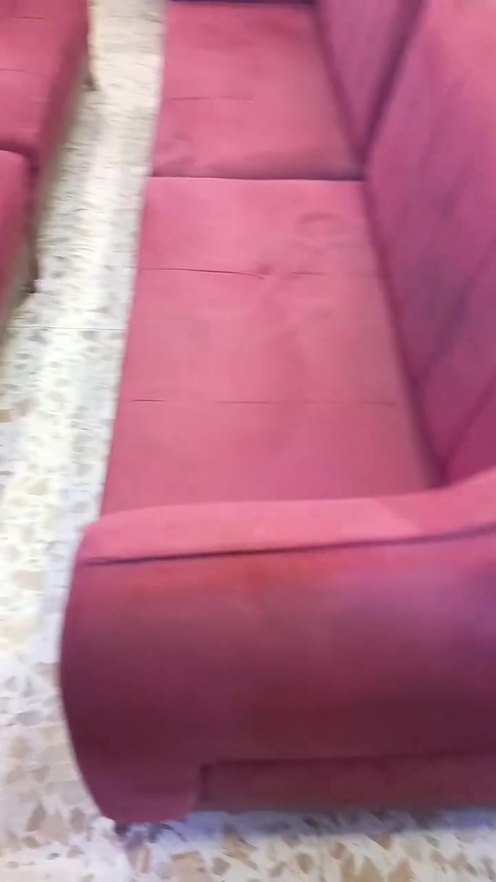 تخم تركي نظيف ومستعمل قليل ٣٠٠ الف وبي مجال ( الخطيب السكني) ***********
