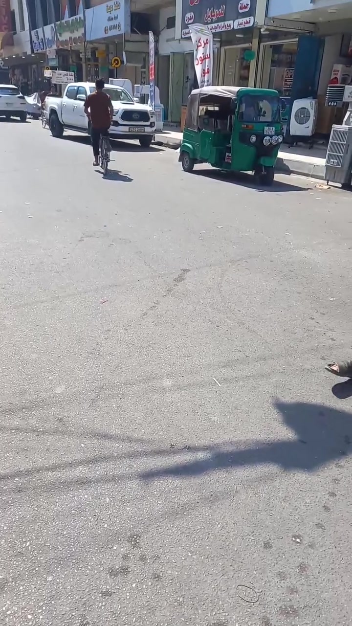 السلام عليكم موقع تجاري للبيع بيت المساحه ٢١١متر الواجه ١١متر بعقوبه المركز شارع لاوقاف تفاصيل أكثر ***********
