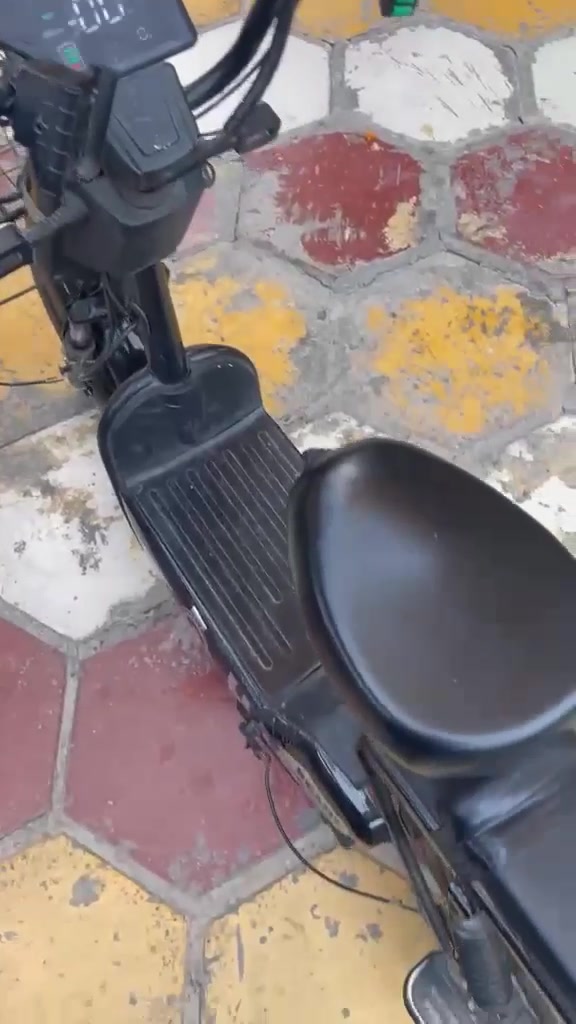 سلام عليكم دراجه شحن لبيع بدلت ملف وعقل
دراجه حلوه بس تنضيف يرادله مكان بغداد جسر ديالى قديم الرقم بس واساب ***********
