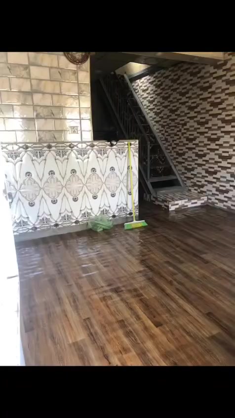 سلام عليكم بيت للايجار طابق ثاني معزول على طابق الارضي ابو دشير بدايه الضغط قريب بيت اجباره للستفسار ***********
