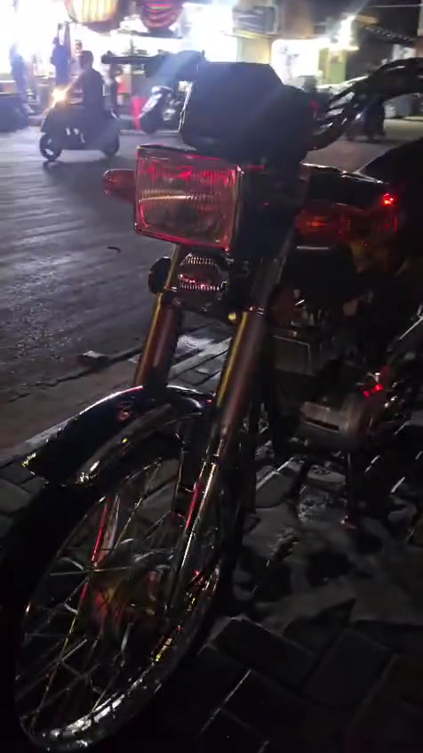 للبيع ***********

نص مكتوب في الصور:
- HONOR X9c