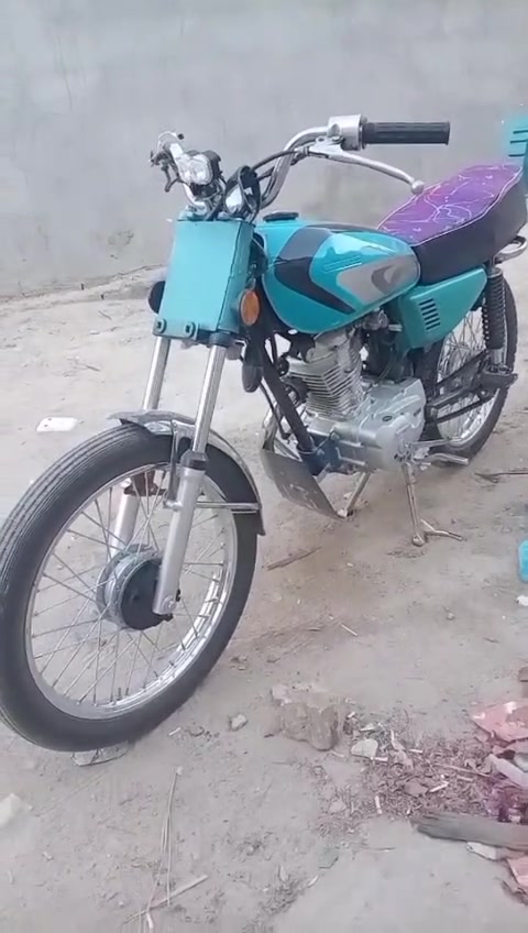 سلام عليكم دراجه لبيع وراق صولي مفتوحه مره وحده سعر 650   بيه مجال ***********
