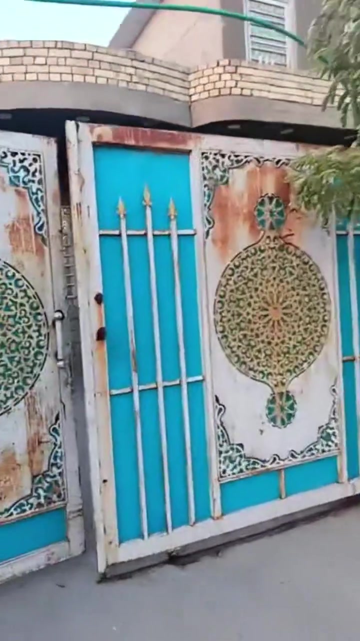 بيت للبيع مساحة 200متر نزال 20 الجبهة 10/ استقبال + 3 غرف+ صالة+مطبخ+صحيات خارجية وداخلية/ زراعي سند 25 / جسر ديالى حي ابو ذر الغفاري بين مجمع بسماية وفلكة سلمان
***********
بيت للبيع مساحة 200متر نزال 20 الجبهة 10/ استقبال + 3 غرف+ صالة+مطبخ+صحيات خارجية وداخلية/ زراعي سند 25 / جسر ديالى حي ابو ذر الغفاري بين مجمع بسماية وفلكة سلمان

