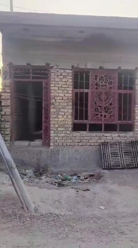 بيت للبيع 100متر  
ابو غريب شارع الشهيدين
التواصل رقم ***********
