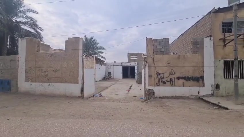 🏭 شركة صناعية لانتاج الالمنيوم والحديد /
للبيع مع الموقع 📍 العنوان: الإسكندرية – الحصوة – المنطقة الصناعية – خلف معمل ثلج الحصوة. 🚗 تبعد حوالي 30 دقيقة فقط عن طريق الدورة السريع الجديد.
المواصفات: ✅ طابو صناعي رسمي. ✅ مساحة الأرض: 15 × 60 متر. ✅ قاعة كونكريت جاهزة: 15 × 30 متر. ✅ ارتفاع القاعة: 4.25 متر. ✅ تحويل مباشر ورسمي من: • التنمية الصناعية • دائرة الشركات • اتحاد الصناعات • البلدية
💰 إيجار البلدية السنوي: 650 ألف دينار فقط.
💵 السعر: 110 مليون دينار عراقي فقط.
⭐ فرصة مناسبة للمعامل، المخازن، الورش، المشاريع الصناعية والاستثمار طويل الأمد. ⭐ موقع حيوي داخل المنطقة الصناعية مع سهولة الوصول والخدمات.
📞 للاستفسار والمعاينة والتفاوض، تواصل الآن واتساب //*********** ✅ الفرص المميزة لا تبقى متاحة طويلاً... احجز استثمارك قبل فوات الأوان!
