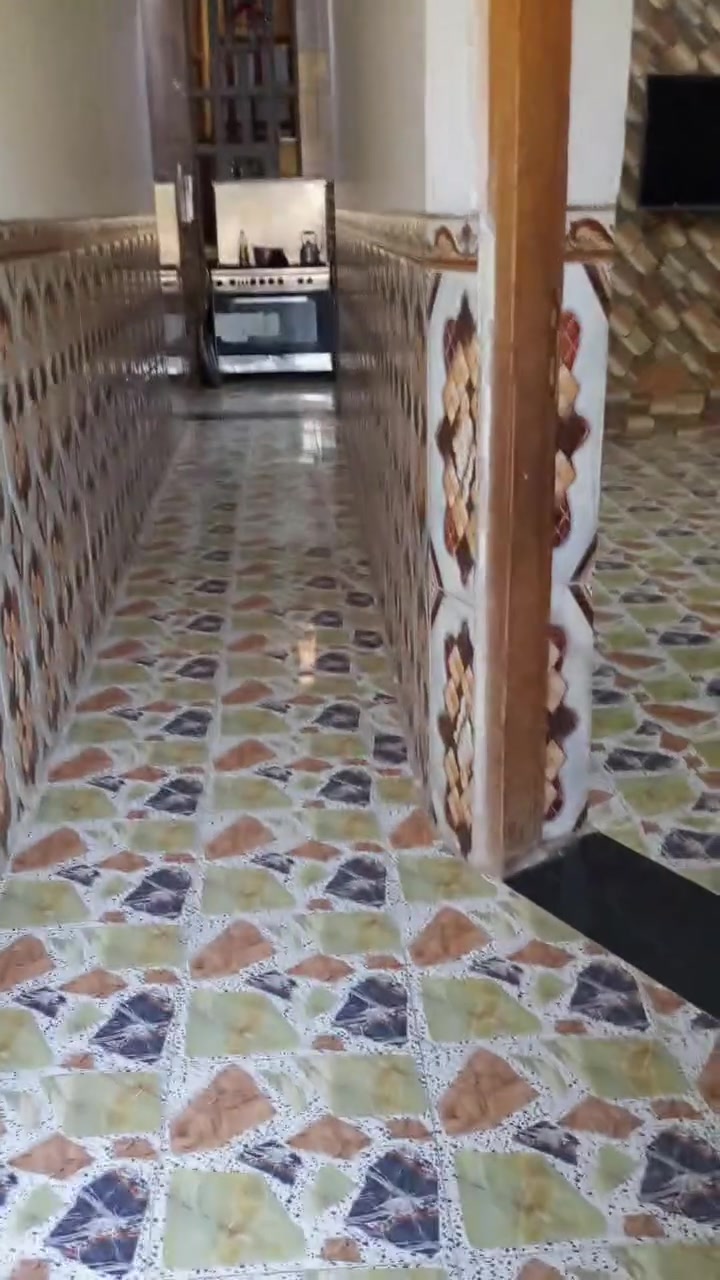 نصف قطعه للبيع طابقين الطابق الثاني غير مسقوف هيكل منطقة النهروان ال 4000قرب شارع 60 مطلوب اسكان باقي شي قليل الاتصال على الرقم ***********/,ابو حسين
