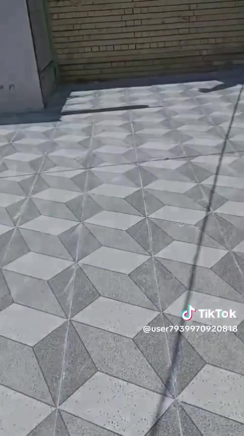 سلام عليكم خلفه سيراميك كاشي لبخ سمنت شغل درجة اولى والله متفرغ حالين ***********
