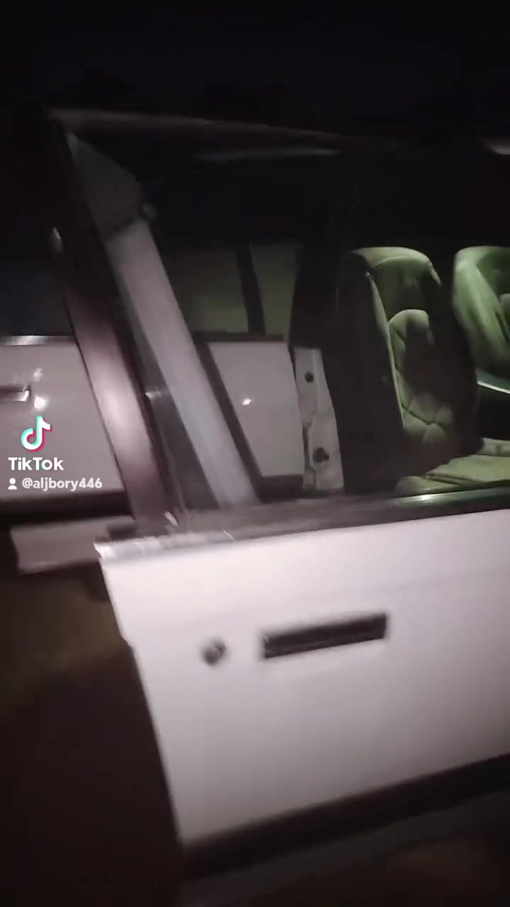 اولدز موبيل • ١٩٩٠ • رقم بغداد