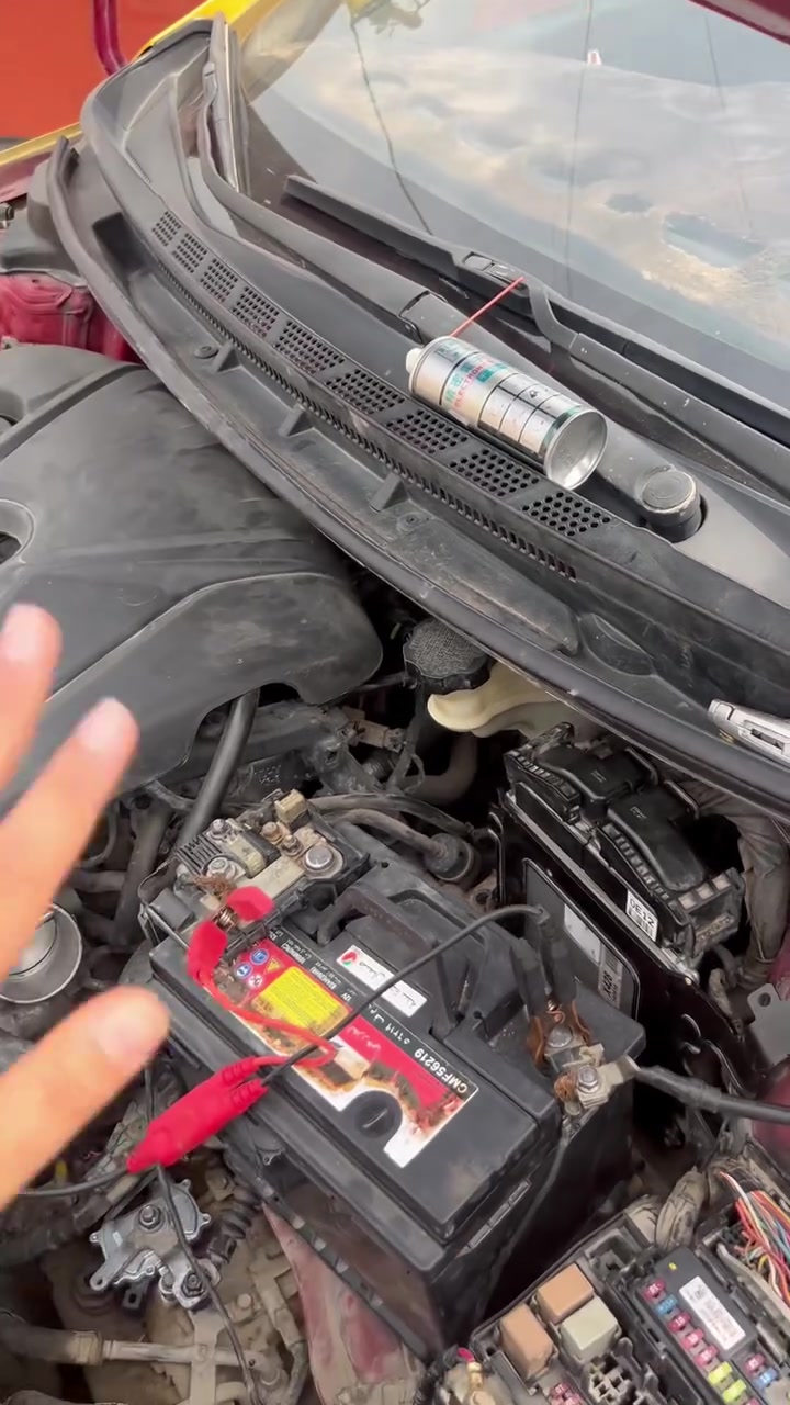 ✅عندك عطل بالسيارة وما تعرف سببه؟
🚘🛞لا تبدّل قطع على التخمين… خلي العطل يتشخّص صح.

🔌🔋نحن متخصصون بكهرباء السيارات وتشخيص الأعطال، 
🪛🛠️نشتغل حسب المخططات الأصلية للسيارة، 
⚙️نفحص الظفيرة والحساسات والدوائر الكهربائية، ونستخدم أجهزة التشخيص حتى نوصل للسبب الحقيقي للعطل ونعالجه من أساسه.

📊📈تشخيص دقيق، فحص علمي، وإصلاح للمشكلة مو مجرد مسح كود.

إذا سيارتك بيها عطل كهربائي أو إلكتروني، خليها علينا✔️🟢

مركز RT لصيانة السيارات الحديثه
فحص وتشخيص الاعطال بالجهاز 
كهربائي سيارات عام 
العنوان : العماره حي القاهره - شارع الصناعه
موبايل : ***********

