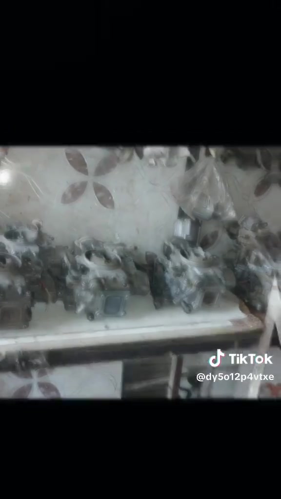 دائماً اخوكم ابو منتظر للكابريترات بخدمتكم لبيع وتصليح الكابريترات بيكم نيسان باترول لاندكروز بروتون ياباني عام بغداد العلاوي شارع الشيخ معروف مقابل الكراج الهندي واهلا وسهلا بكم ولجميع الاعضاء ***********
