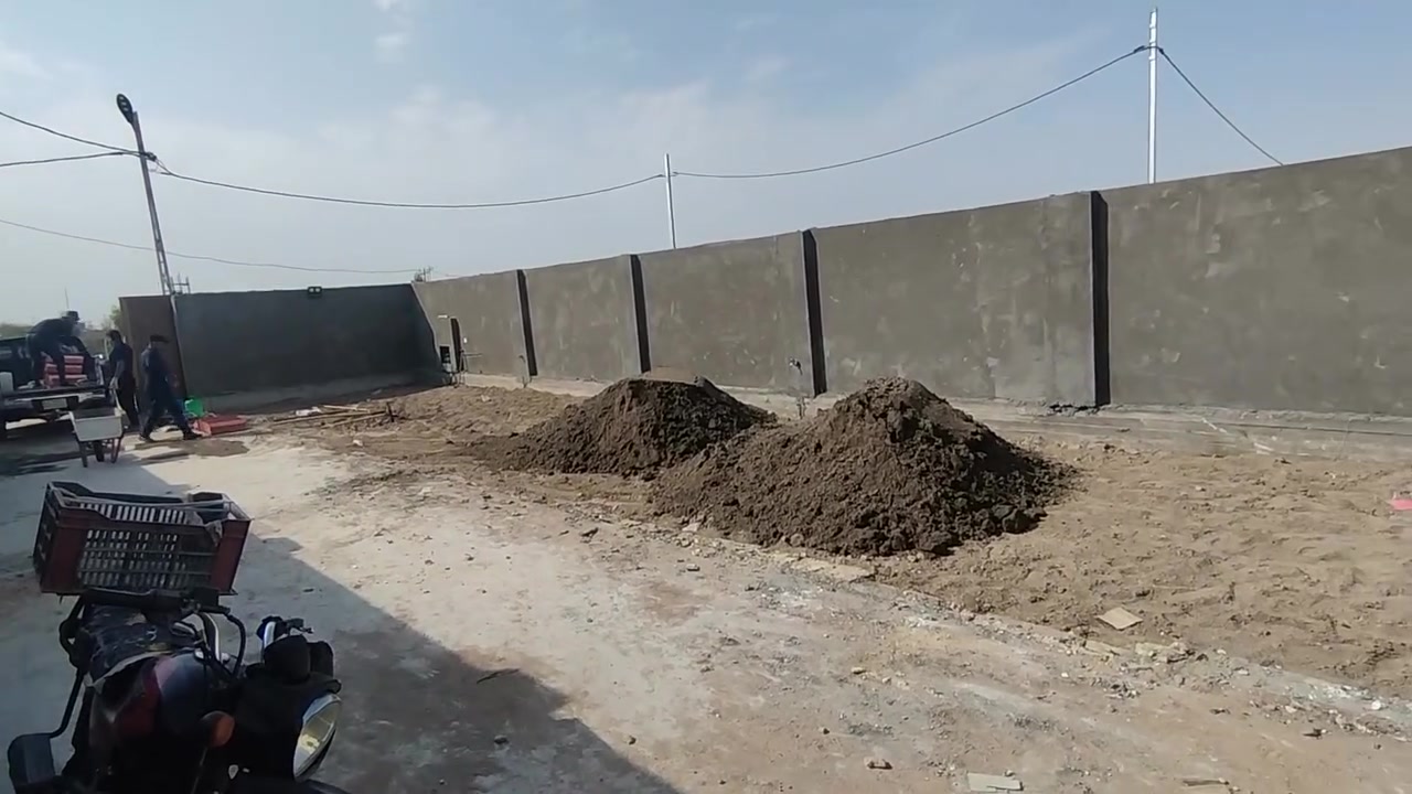 عندك حديقة بالديوانية وحاير بترتيبها 
تواصل ويانة ونرتبلك حديقتك باجمل صورة
من دفن التربة والتسميد والنباتات والديكور والثيل
للحجز والاستفسار مراسلة الصفحة
او الاتصال على الرقم ***********
