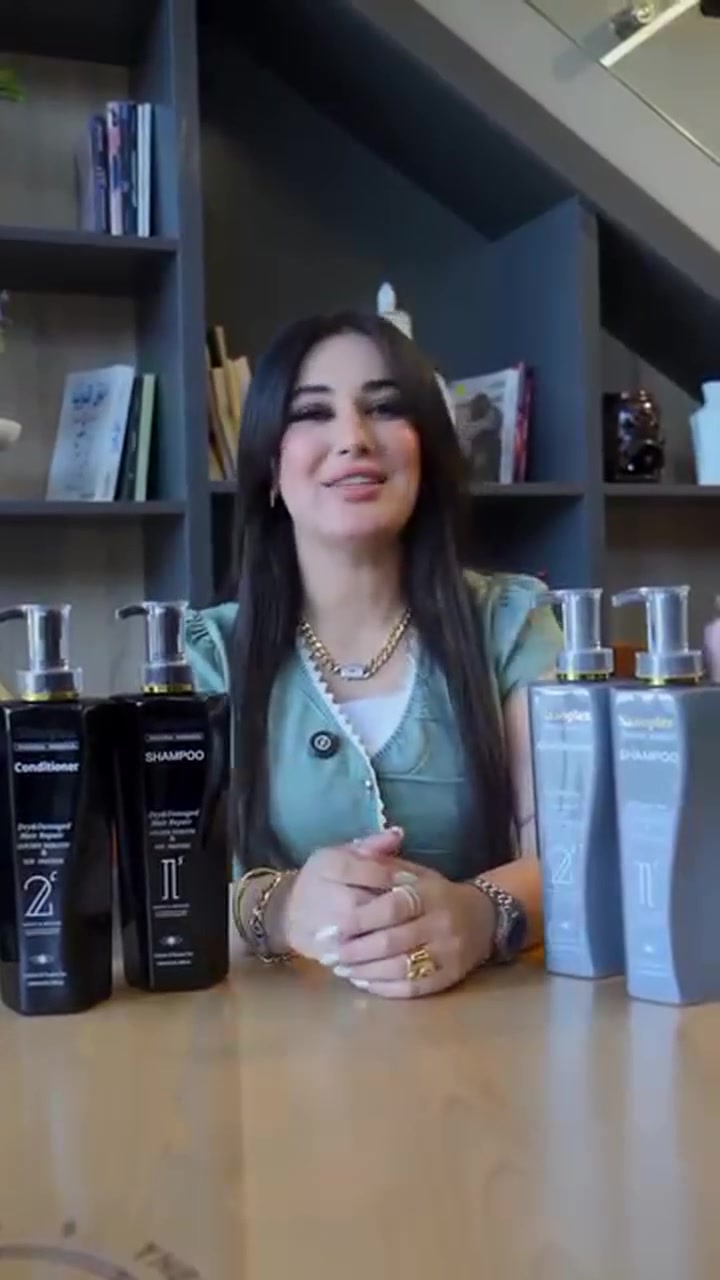 شامبو وبلسم Nanoplex (نانو بلكس) بالبروتين العضوي والكيراتين الذهبي
مصمم خصيصاً لمعالجة الشعر المتضرر، التالف، أو المتقصف الناتج عن الصبغات والمواد الكيميائية ومعالجات الفرد مثل الكيراتين.

مجموعة شامبو وبلسم نانو بلكس (Nanoplex Proteína Orgânica)
والمخصصة لعلاج وإصلاح الشعر التالف والمتضرر بفضل احتوتيها على الكيراتين الذهبي والكولاجين.

تتوفر خدمة توصيل للمحافظات 🚕
النجف/سايدين عسكري وفاء قرب مدرسة دارك الاهليه مقابيل مكوى الكوثر/كوزمتك الفراشة 🌍
للتواصل او الحجز على الواتساب🛒
او الاتصال على الرقم ***********
تابعونا على الانستكرام على الرابط👇
https://instagram.com/207zaid?utm_medium=copy_link
تابعونا على قناة التلكرام على الرابط 👇
https://t.me/butterfly199795
تابعونا على الفيس بوك على الرابط 👇
https://www.facebook.com/share/
17cjkLTHD8/
تابعونا على رابط التوكتوك على الرابط 👇
https://vt.tiktok.com/ZS5ypxogv/
#الفراشة_للعطور_ومستحضرات_التجميل 🥰
#كوزمتك_الفراشة 
#كوزمتك _الفراشه
