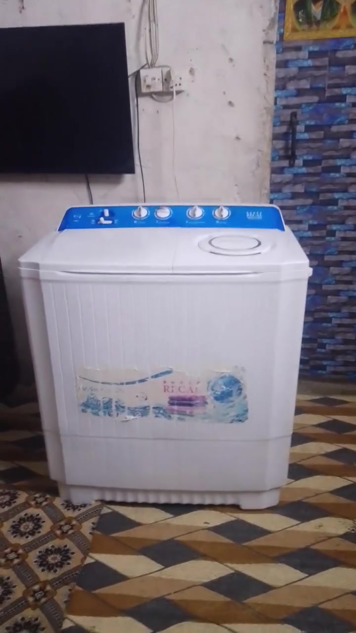 سلام عليكم غساله للبيع سعر  125وبيه مجال عنواني بغداد حسينية الراشديه ***********
