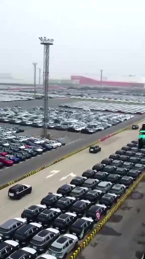 🚙✨ BYD Ti07 DM-i Plug-in Hybrid موديل 2026 ✨🚙

استمتع بتجربة قيادة تجمع بين القوة، الفخامة، والتكنولوجيا المتطورة في سيارة واحدة.

💰 السعر: 58,900,000 دينار عراقي فقط

✅ محرك Plug-in Hybrid عالي الكفاءة
✅ دفع رباعي AWD
✅ أداء قوي وتقنيات قيادة متطورة
✅ تصميم عصري ومقصورة فاخرة

📍 متوفرة الآن لدى شركة الرونق المميز لتجارة السيارات والوكالات التجارية

📞 للحجز والاستفسار:
***********
***********
