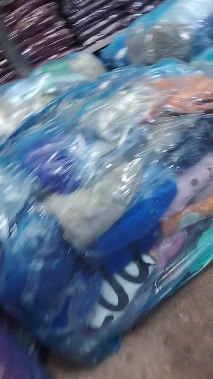 شلعه متنوعه ملابس نسائية شرط الفحص بوجود المندوب 

دشداشه
شلحات
تراكات قطعتين + 3 قطع

30 قطعه اقل طلب 
 متوفر 1000 قطعه

سعر ال 30 قطعه مع التوصيل 185 الف

توصيل مجاني سارعُ بالحجز كمية محدودة
