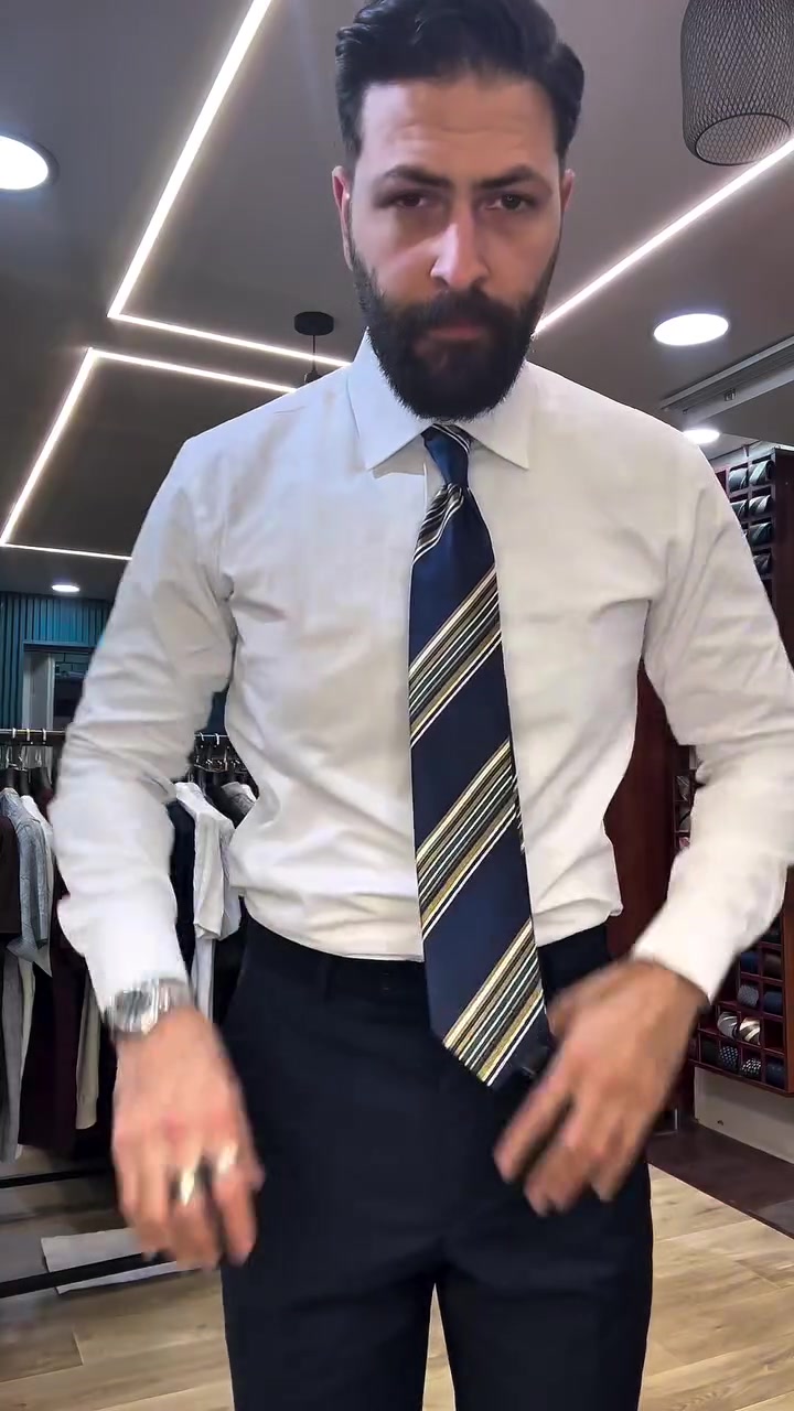 علق تم  ويوصلك السعر
بدلة دزاين 🇮🇹 الوان4
بغداد المنصور  طابق الاول مقابل علاء حداد ***********
