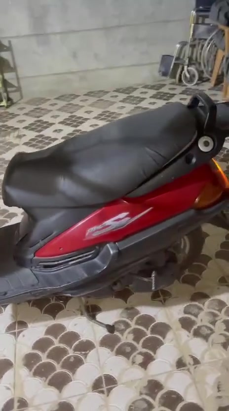 دراجه البيع فراشه كمله مكمله دراجه كلشي شغل سلف هندر كهربائيات بس بيه بدايه تبخير السعر ٢٥٠ وبيه مجال
+964 780 223 6731 هذه راقم الهاتف تصال علي
