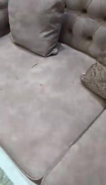 اللهم صل على محمد وال محمد
قنفات للبيع نظيفات السعر 400 وبيها مجال قليل 
 البصره مجمع الامل
الاستفسار خاص او على الرقم واتساب ***********
