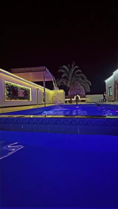 أهلا وسهلا في منتجع هاف بريك ViP بنظام فندقي((للإيجار اليومي والشفتات ))🌷🪷🌷
🔴 موقع المنتجع( بغدادـ ابو غريب -الشيحة قرب مستوصف عگرگوف)تبعد عن المنصور 15دقيقه

🔴 مسبح للكبار ومسبح للأطفال مفلتر 🏊‍♂️
🔴 يحتوي المنتجع على غرفتين منام وصاله مكيفه كبيره ومطبخ مجهز بالكامل وحمام غربي 
🔴 مكان مخصص للشواء(كباب ـ تكة-سمك) 🍖🍗🥩🍔🐟
🔴 صاله للالعاب( البليارد- -منضده -هوكي -فيشه-  قفاز -شطرنج- طاولي)

🔴 ألعاب للأطفال 🛝🛝
🔴 كراج كبير للسيارات 🚘
🔴 جلسه خارجيه في الماء  وحديقة أماميه وخلفيه
🔴كهرباء 24h
🔴 مستعدون لاقامه حفلات العراس والمناسبات وعياد الميلاد  
🔴 للحجز والاستفسار يرجى مراسله الصفحه او الاتصال على الأرقام ***********
🔴ملاحظه//المنتجع موثق بتطبيق أجرلي
🔴نستقبل حجوزات للعوائل والشباب
🔴ادارة المنتجع غير مسؤولة عن اي حادث (عرضي أو غرق أو مشاجرة أوصعقة كهربائيه )
