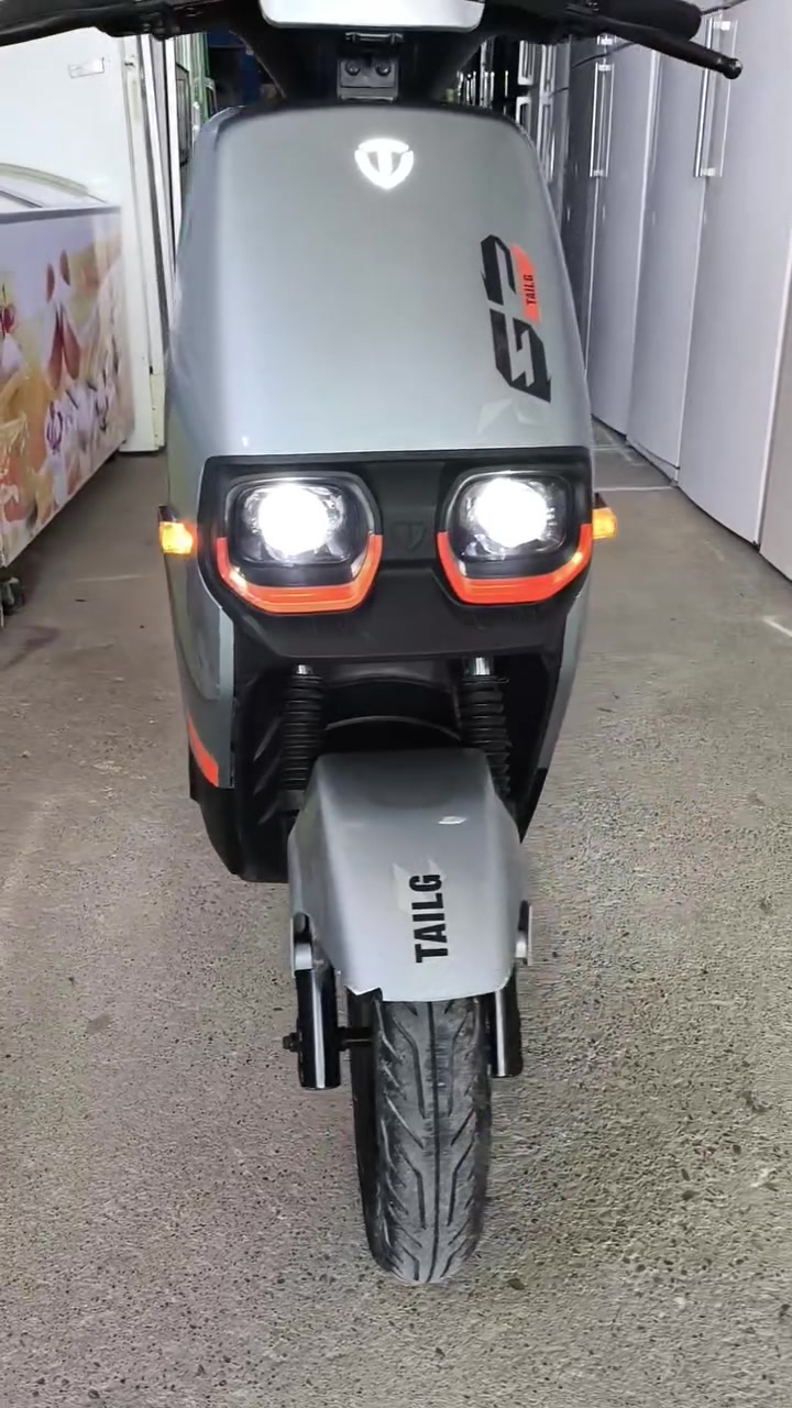 🛑مكلف بل نشر 🛑{***********}ماطور شحن نوع تايلج كلو شغال وكامل ملف عقل بطاريات كامل مابي اي نقص بطاريات تقره 9 السعر 750وبي مجال بسيط للشراي
