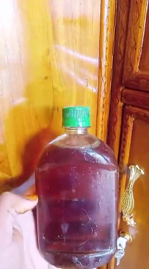 اتوفر الملمع الأخشاب الدرجه اولئ سريع الجفاف يوجد توصيل كل محافظات***********

