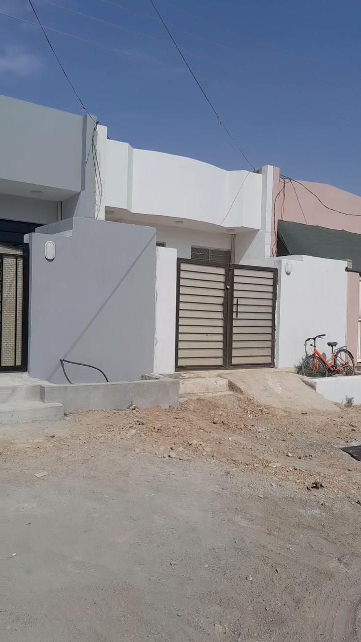 مشتمل للبيع في بهرز حي الشرطه قرب جامع الشكور ومدرسة السدن ملك طابو زراعي سند ٢٥مساحه ١٠٠متر وجه ٥نزال ٢٠ بناء جديد غير مسكون سعر مناسب ***********
