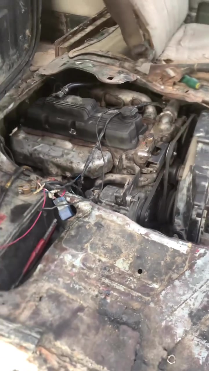 السلام عليكم مكينه وكير كيا بسته 2700مكينه نضيفه وكير نضيف ونكره شرط الفحص ولمكينه دهنهه تعبان ومليصه نضف المكينه وبدل دهنهه وذا بخرت ترجعلك فلوسك  وهيه كدامكم مشتغله سعر المكينه ولكير 800وبيهن مجال بصيط رقمي***********
