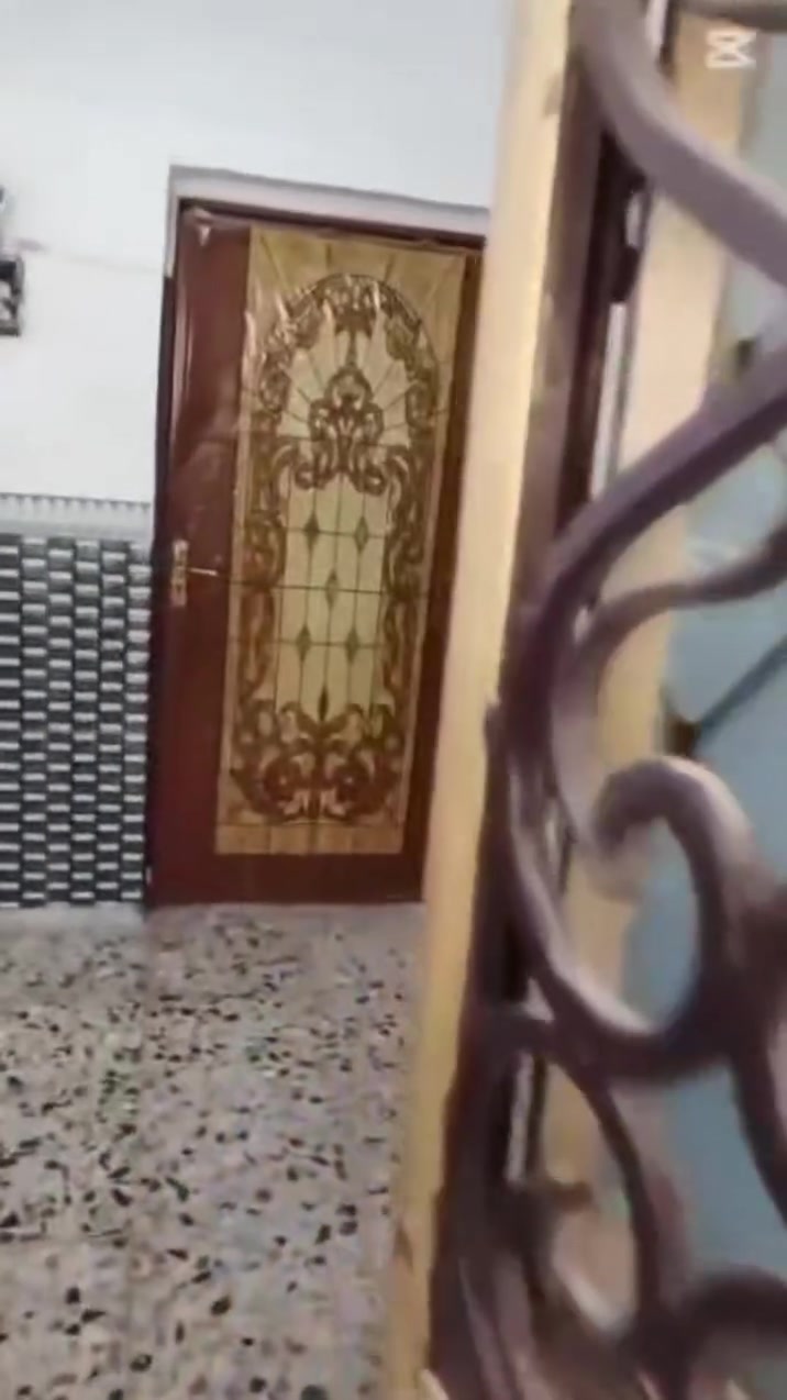 السلام عليكم
بيت للبيع المساحة 110 متر يحتوي على غرفتين وهول ومطبخ وصحيات عنوان طريق كربلاء بغداد خلف مدينة سيد الاوصياء 
رقم الهاتف *********** السعر 40 وبي مجال
