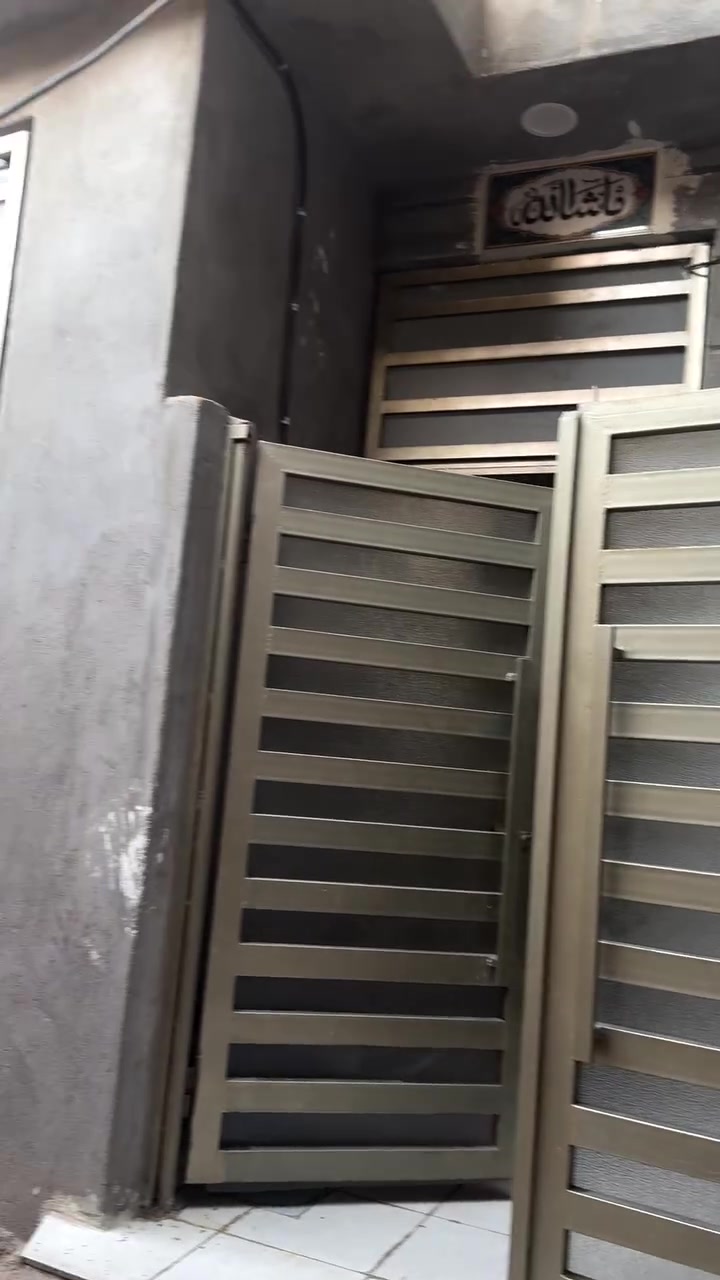بيت طابقين للبيع عقار طابو صرف مساحه ٩٦متر
واجه البيت ١٠متر والنزال ١٠متر قطعة البيت مربعه
البيت بناء حديث درجه أولى مثل موجود بالمقطع الفيديو 
البيت للبيع مع كامل الأثاث الموجود عنوان الحله شارع الأطباء 
مقابل دائرة البلديه 

***********
