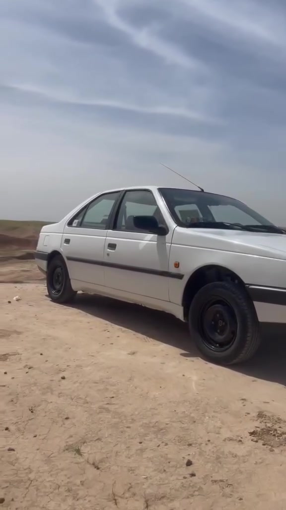 سلام عليكم بيجو 405 جي ال اكس  2012للبيع سنويه 2030 .كفاله حداديه وكير وميكنه 100%سياره بأسمي
للتواصل: ***********
