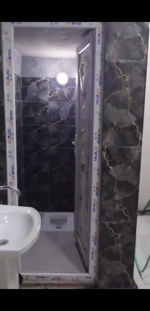 دار للبيع بغداد الكرخ .. سويب بالبدايه 
المساحه 100 السعر 85
كل التفاصيل بالفيديو 
***********
***********
