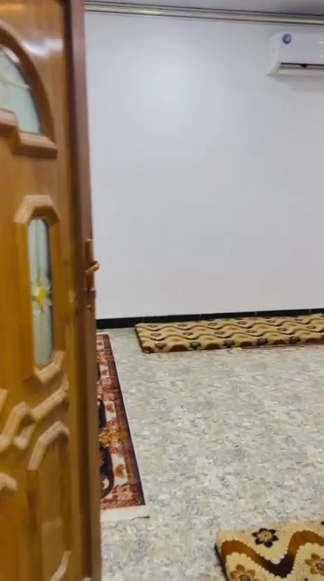 السلام عليكم 
بيت للبيع في منطقه البوهيازع 
المساحه الكليه ٦٠٠متر
مساحه البناء ٢٠٠متر خدمات كامله تبليط للباب متكون من ربعه ٦/٤
غرفتين نوم وصاله 
ومطبخين واحد داخلي وواحد خارجي وصحيات داخليه وخارجيه 
بناء حديث للاستفسار ع هذا الرقم

‭***********‬
