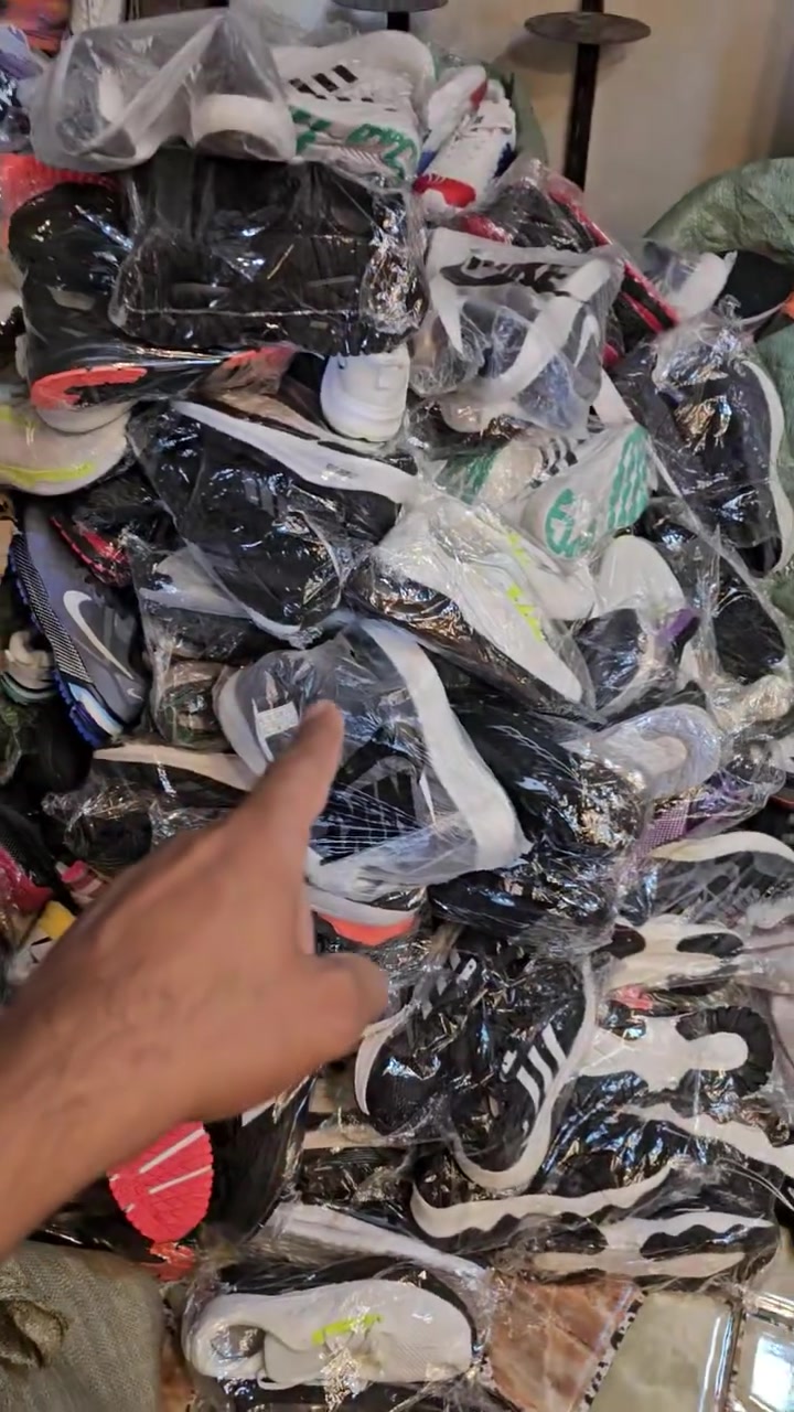 🔥 عرض خاص 🔥 واحد مصداقيه
👟 Nike & Adidas
📦 ٥٠ قطعة بـ ٣٥٠ ألف واصل
💰 سعر القطعة لكط  بالجملة: ٨,٥٠٠
📦 أقل كمية: ٣٠ قطعة
💵 المفرد: ١٠,٠٠٠ للقطعة
📏 القياسات والعدد:
٤٥ — ٧ قطع
٤٤ — ٧ قطع
٤٣ — ١١ قطعة
٤٢ — ١٠ قطع
٤١ — ٨ قطع
٤٠ — ٧ قطع
📌 المجموع: ٥٠ قطعة
🔎 شرط الفحص أمام المندوب، وإذا ما عجبك ترجع.
📲 الحجز واتساب فقط
