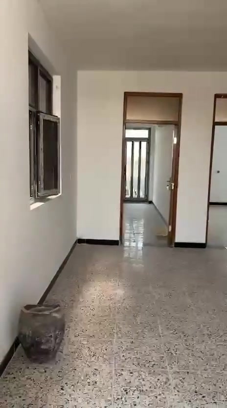 السلام عليكم
شقق
عدد ((٢))
للايجار  بالدوره شارع
الميكانيك
((شارع الفورتات )) قريبه عن الكنيسه
١٢٥ متر مربع مساحة البناء
صاله كبيره ٥٦ متر مربع وغرفتين طول كل غرفه ٤٦و العرض ٤*٣متر مربع  مع مطبخ وصحيات مع بلكونات ٢
بدون دلاليه
الاستفسار مع صاحب البنايه
***********ابو محمد
