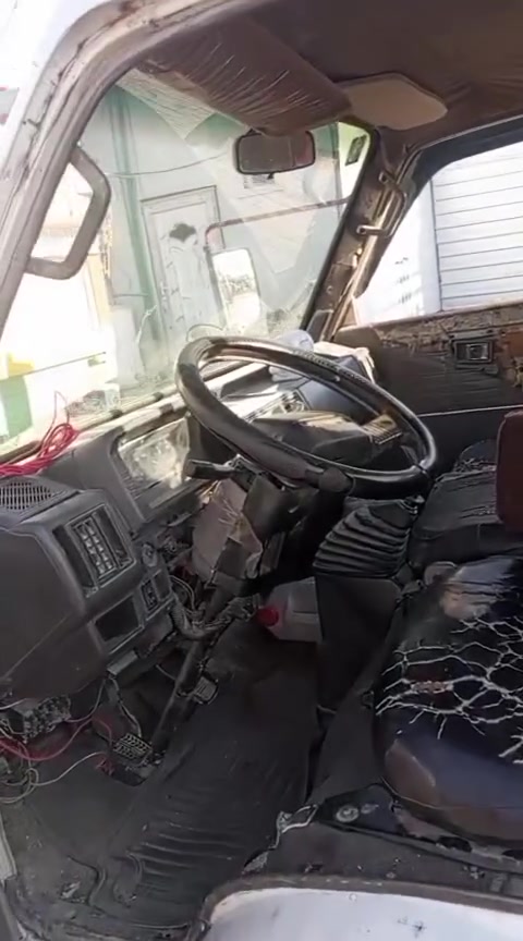 كيه بنكو ٩٣للبيع رقم جديد نكليزي سنويه ٢٨مكينه مكفولة كير واكسن وشاصي ورقم شاصي واضح بس لمكينه بيه شويه تبخير كهربائيات كله شغاله السعر ٤٥وبيه مجال موجود واتساب رقم ***********
