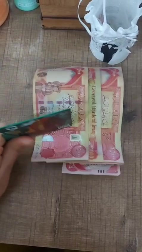 حبيبتي، تابعي الفيديوهات، وراح توصلك كل المعلومات بالتفصيل.
إحنا عدنا أرباح شهرية، وكل شهر تكدرين تستلمين أرباحج. أول خطوة هي تصيرين عضوة، والعضوية مجانية، وكذلك التدريبات كلها مجانية.
عدنا أيضًا 3 حوافز مميزة: 🎁 الحافز الأول: موبايل بقيمة 1000 دولار. ✈️ الحافز الثاني: سفرة سنوية بقيمة 3000 دولار. 🚗 الحافز الثالث: سيارة بقيمة 20,000 دولار.
هاي الحوافز تتحقق من خلال العمل ويه الفريق، لأن الشريك الناجح يتابع فريقه ويساعدهم حتى يوصلون لأهدافهم. النجاح يحتاج هدف وخطة، والإنسان بدون هدف يصعب ينجح.
خليني أوضح لج شغلة بسيطة عن المنتجات: إنتِ كل شهر تشترين احتياجات البيت، لكن من تشترين من السوق ما يرجع لج أي ربح. أما ويانه، تكدرين تشترين احتياجاتج وبنفس الوقت تحصلين أرباح.
التاركت الشهري: 20 نقطة.
طريقة حساب الأرباح الشخصية:
20 نقطة = التاركت.
قيمة النقطة الواحدة = 0.40 دولار.
النسبة الشخصية = 20%.
أرباح الأجيال:
الجيل الأول: 9%
الجيل الثاني: 6%
الجيل الثالث: 5%
الجيل الرابع: 4%
الجيل الخامس: 3%
الجيل السادس: 2%
الجيل السابع: 1%
إذا حبيتي تعرفين أكثر أو تسجلين، راسليني، وراح أرسل لج رابط التسجيل ورقم عضويتي، وأضيفج لكروب الواتساب حتى توصلك كل الشروحات والتفاصيل خطوة بخطوة.
📲 للتواصل (واتساب واتصال): +964 773 019 1761
أهلًا وسهلًا بالجميع من العراق وسوريا وجميع الدول والمحافظات.