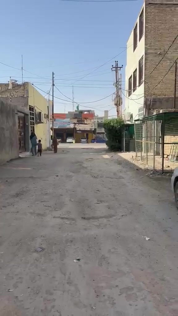 دار للبيع ١٠٠ متر جاهز جديد مقابيل قاعده الرشاد حي النوريين خدمات مي مجاري وباقي التفاصيل بلفيديو السعر ٦٦ وبي محال بسيط التواصل مع صاحب الدار ***********
