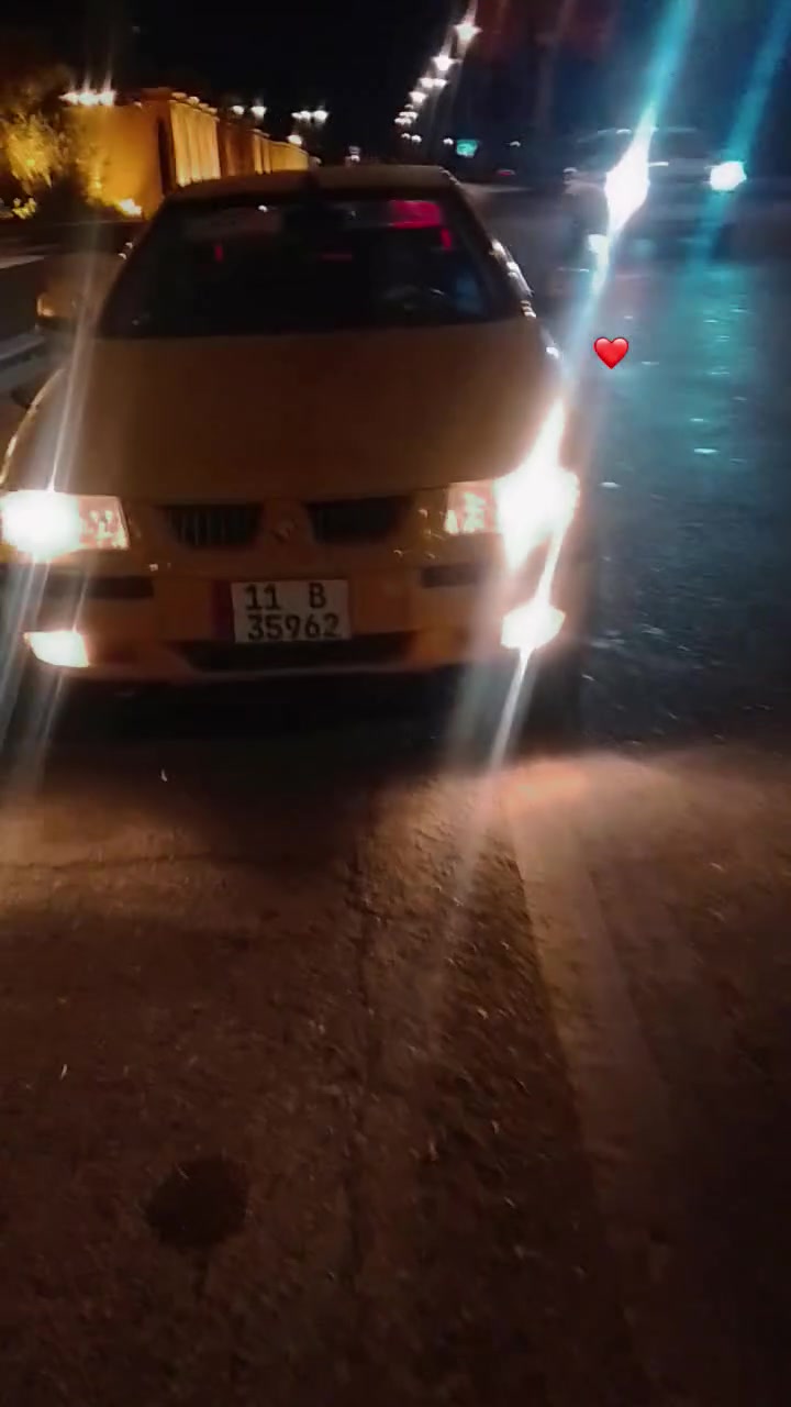 السلام عليكم سمند للبيع موديل ١١ ناطق بأسمي رقم انكليزي محرك كير كفاله مصفره
 تبريد ثلج ❄️
كهربائيات كامله مكمله
صطاب اشاير خلفي🌉
مكاني بغداد غزاليه السعر ٢٨ وبيها مجال قليل حك الجيه  هاذا رقمي وبي وتساب ***********
