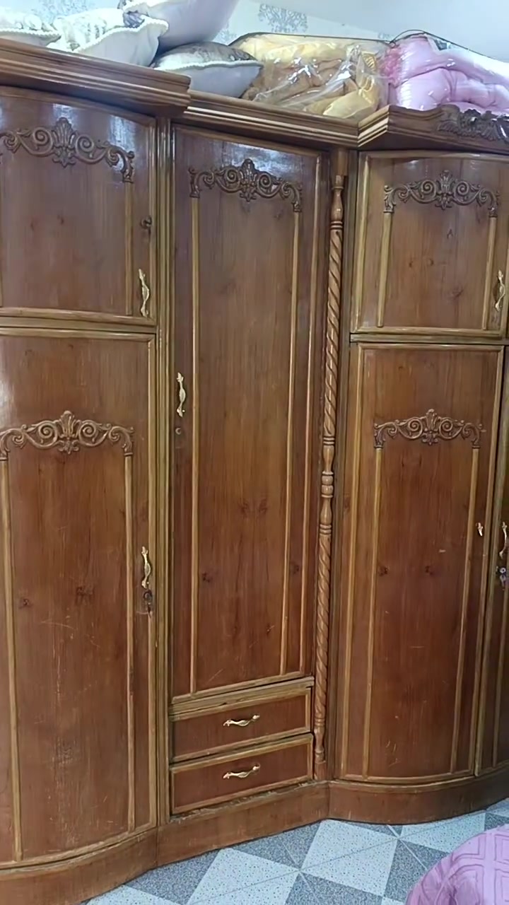السلام عليكم كنتور للبيع
***********
