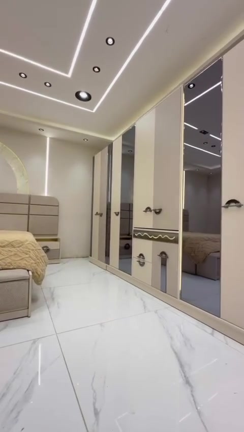 🏠 Family Rooms | فاميلي رومز
✨ نجهّز لك جميع مستلزمات غرف النوم بأناقة وجودة عالية.
🔥✨ تم وصول موديل فلورنسا نفرين الفخم ✨🔥
تصميم راقي وجودة تركية أصلية تخلي غرفة نومك عنوان للفخامة والأناقة 👑😍
🇹🇷 منشأ تركي أصلي
💪 برغي وجوي حديد متين
💥 يتكون من 10 قطع:
🛏️ سرير عدد 1
🛋️ كومدي عدد 2
✨ ميز تواليت
🛋️ شازلون فاخر
🗄️ درور
💡 إنارة بالكنتور
💡 إنارة بميز التواليت
💡 إنارة بالسرير
🔥 فخامة، جودة، وتصميم يلفت النظر من أول نظرة!
💰 السعر الجديد فقط:
1,515,000 دينار عراقي ✅
⏳ عرض مميز لفترة محدودة… لا تفوّت الفرصة واحجز قبل نفاد الكمية! 🔥🔥 تواصل والتركيب مجانا.. 
للطلب او الاستفسار *********** واتساب
