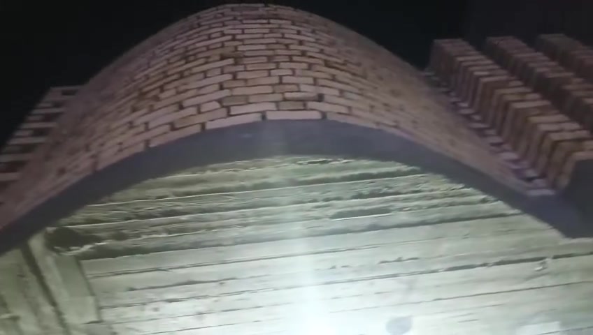 دار البيع بغداد الزعفرانيه زراعي مساحه 100وجهه 5بناء طابوك الاستفسار والسعر ع خاص الرقم ***********
