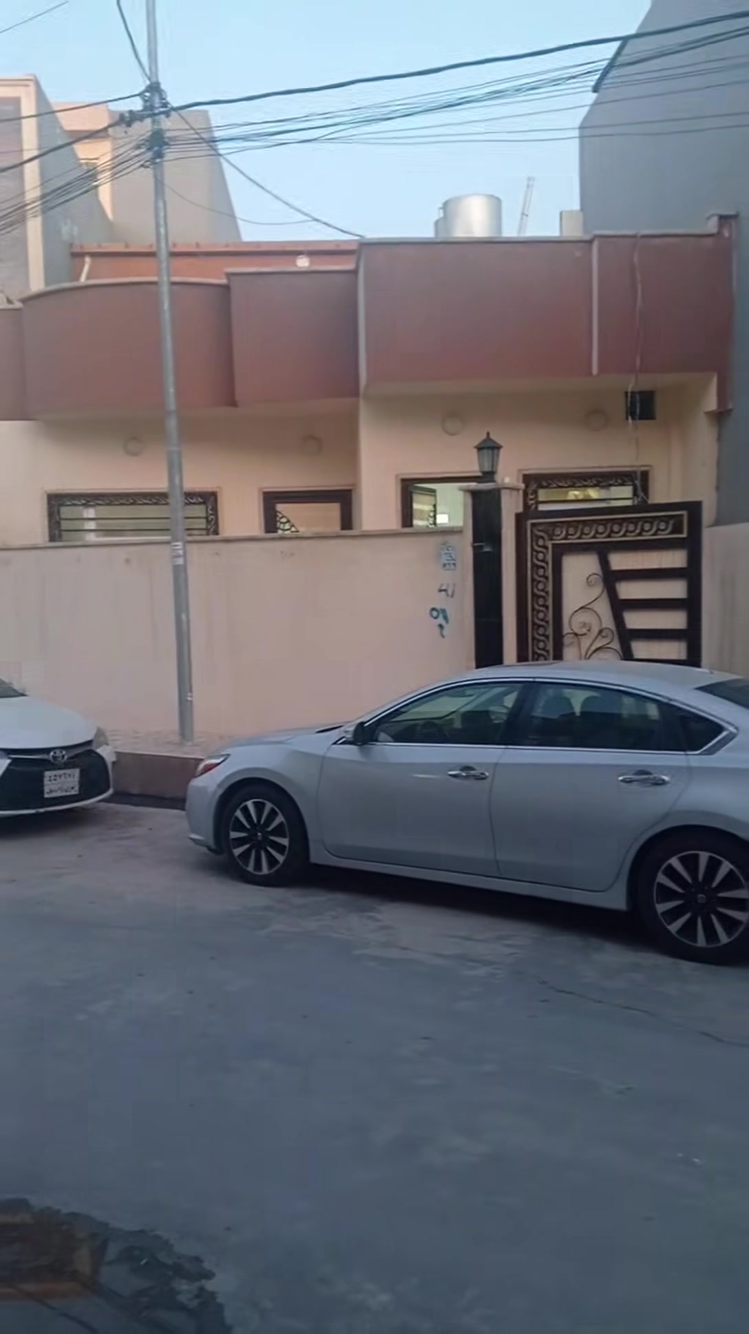 ملايين الاولى • ١٠٤م • واجهة ٨م