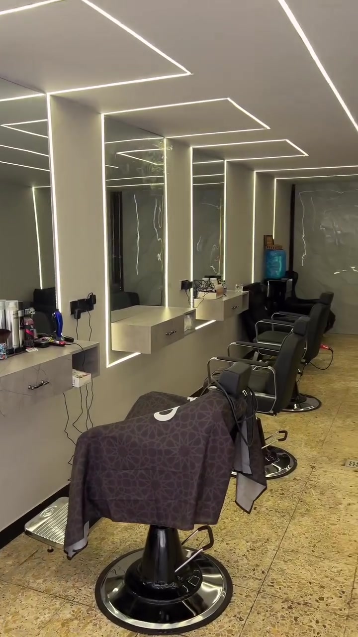 💈سنتر حلاقه
📍الحريه شارع العياده الشعبيه 
مقابل ليالي اسنطبول 
بحاجه إلى  حلاقين💇🏼
نظام العمل إيجار كرسي 💺
للتواصل خاص 
***********☎️
