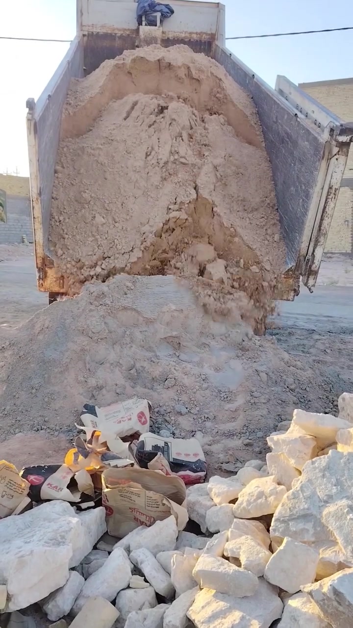 للبيع طابوك عادي نهروان 8000 4000 عادي داخل النجف 8000 وخارج النجف 7000 طابوك عل شرط عل مكلاب وتوصل داخل النجف وكربله ديوانيه حله وتجهيزات مواد بناء رمل حصو فرشي سباس رقم الهاتف وبي واتساب ***********
