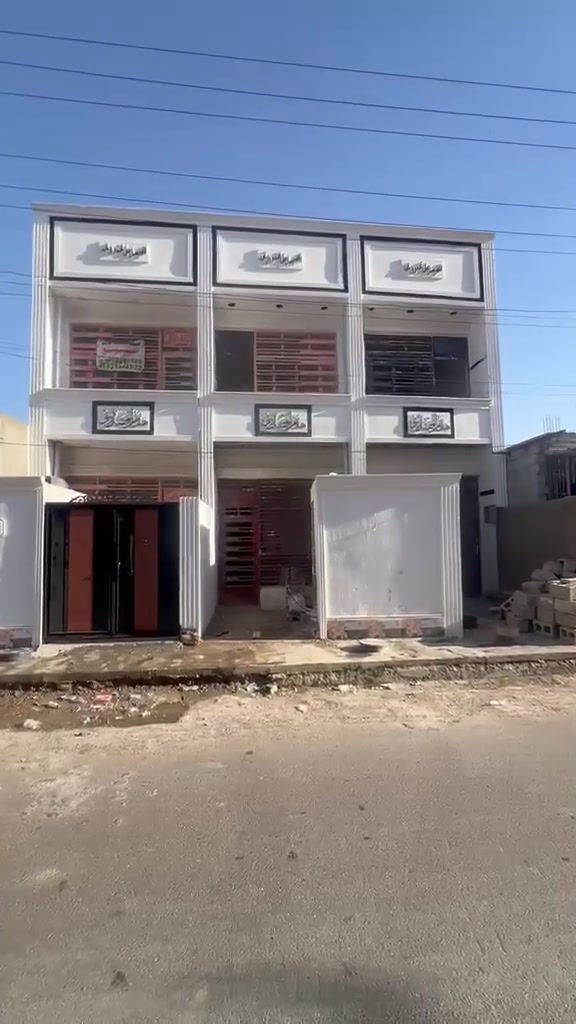 مشتملات للبيع  عدد3
مساحةالمشتمل الواحد70م
واجهة3.50م
نزال20م
استقبال وحولى مطبخ وخدمات في2 و3نوم
.........
علمت ان المشتملات مطلوب قرض 30مليون
كل مشتمل
.........
موقع المشتملات بو ب الشام شا رع مشايخ  على شارع  تجاري 
........
مراجعة مكتب دلالية الامين
بادارة ابو ايمن الحميداوي
***********@

