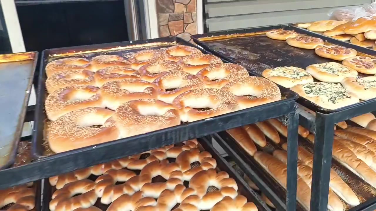سلام عليكم...
مطلوب موضف العمل ع ستوته بائع متجول. بنسبه..
الستوته  عليه والبضاعه عليه بس كون سبع وشاطر ويندل ابعقوبه واطرافها زين  ستوته مرقمه. وجاهزه عيني  الي يشوف نفسه يكدر ع العمل يتصل ع رقمي ***********
لو يتفضل يجينه  معمل الغيث   موقعه بهرز /الفظوه /بالقرب من مدرسه تقدم الاهليه
