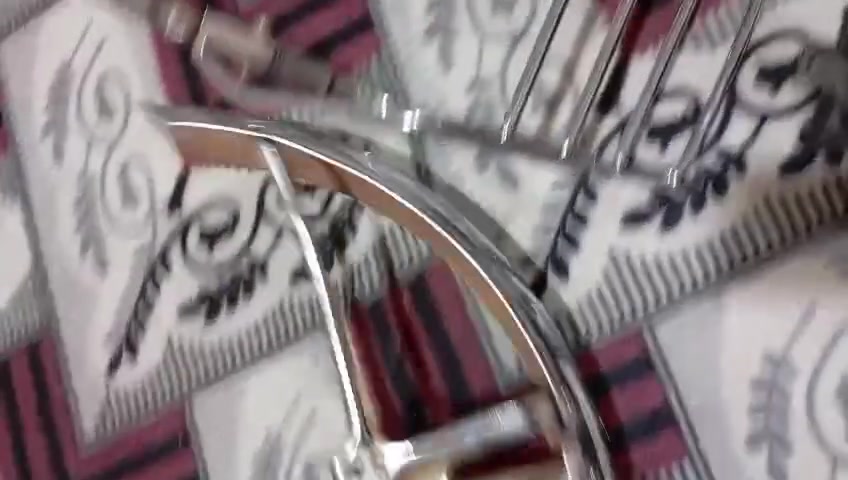 سلام عليكم غرض البيع اليفيدنه ايرسلني خاص
